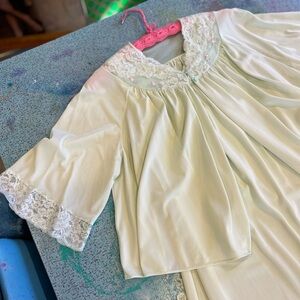 Vintage Rosette Night Set